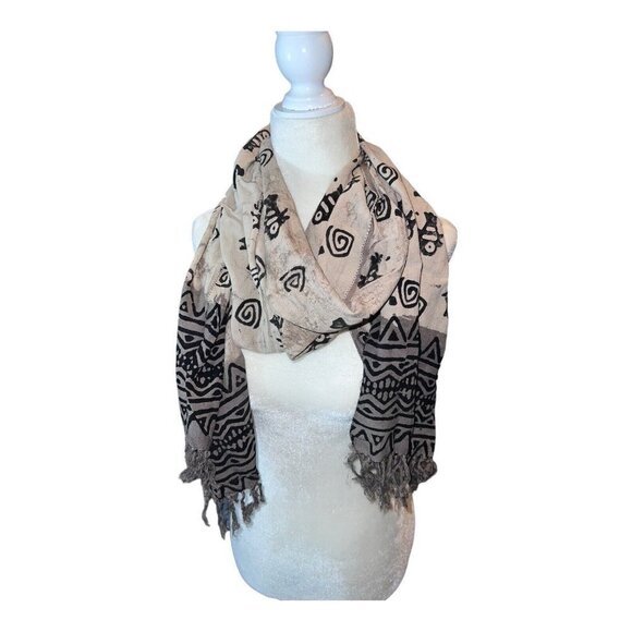 NWT ART STUDIO COMPANY Fish Design Gray Viscose Fringe Scarf - Picture 1 of 9